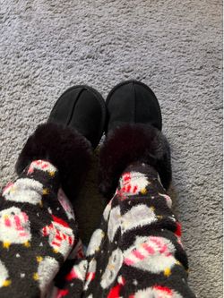 black slippers