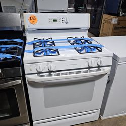 GE 4-burners Gas Stove In White Working Perfectly 4-months Warranty 