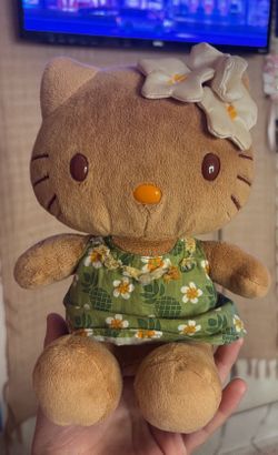 Hawaiian Hello Kitty 🥹. 