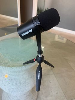 SHURE MV7 podcast microphone with tripod - Never used
