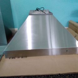 700 CFM Zline Ducted Vent Hood