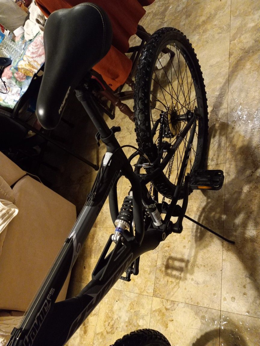 Mountain Bike 26inch HYPER Aluminum 21Speed SHIMANO VERY GOOD TIRES AND NEW TUBES SHIFTING AND PREAK VERY GOOD Evrything Is Good Like New