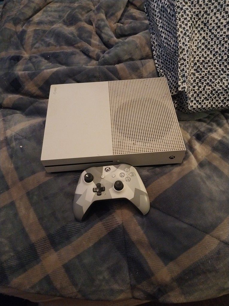 Xbox One S 