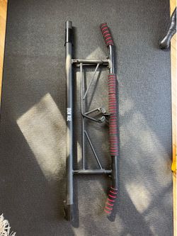 IRON AGE Multi-Grip Doorway Pull-Up Bar – Excellent Condition