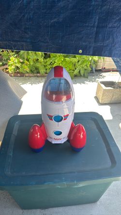 Pre-Owned Play & Explore Rocket $20 Lakeshore
