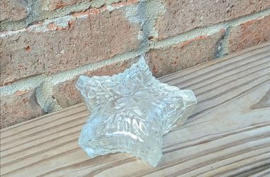 Crystal Clear Inds. Small Star-Shaped Trinket Box