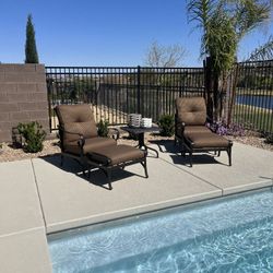 Outdoor Lounge Chair Set