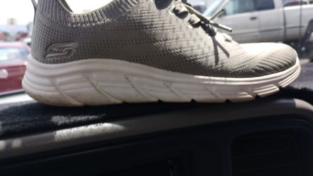 Sketchers size 5kids