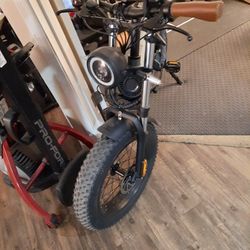 COSWHEEL T20 Fat Tires Mountain Bike 500w 10Ah Electric Bike for Adult. for local pickup in Tucson 
