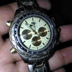 Titanium Nike Quartz