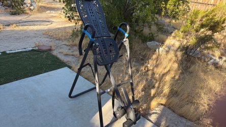 Teeter/Inversion Table – Relieve Back Pain & Stretch Tight Muscles – Like New
