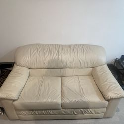 Loveseat/couch 