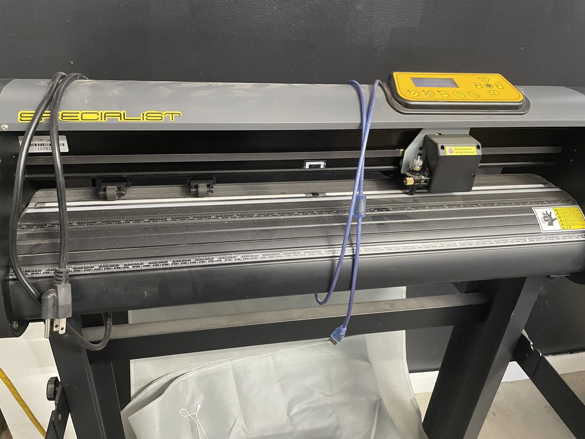 Specialist Vinyl System 28 Inches