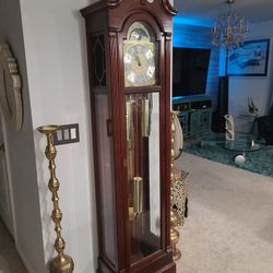 Beautiful Howard Miller Grandfather Clock