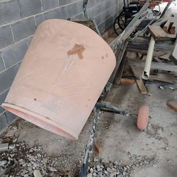 Xlarge cement mixer good tires lost handle