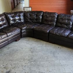 Large Brown Leather Sectional Couch FREE DELIVERY 