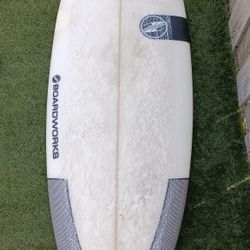 5”6” Surfboard 
