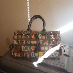 Dooney And Bourke Purse 👜 With The Small Wallet 