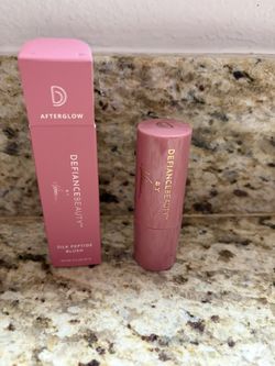 Defiance Beauty Silk Peptide Blush 