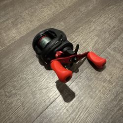 Like New Abu Black Max New 12 Lb Line. Casting Fishing Reel. 