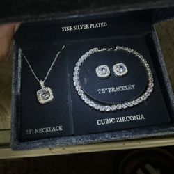 Women’s Jewelry Earrings Necklace Bracelet Set 