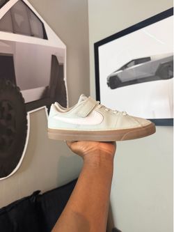 Nike Court Legacy 2.5y