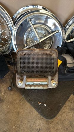 1948 Chevy radio