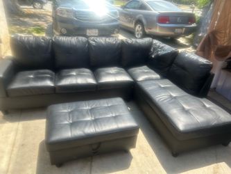 Sectional couch