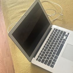 Apple Mac Air Computer 13’