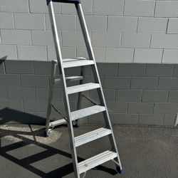 A Frame Aluminum Ladder EXCELLENT Condition