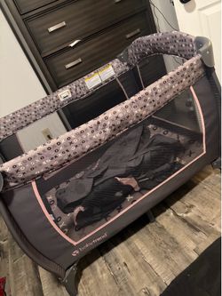 Baby Play Pin