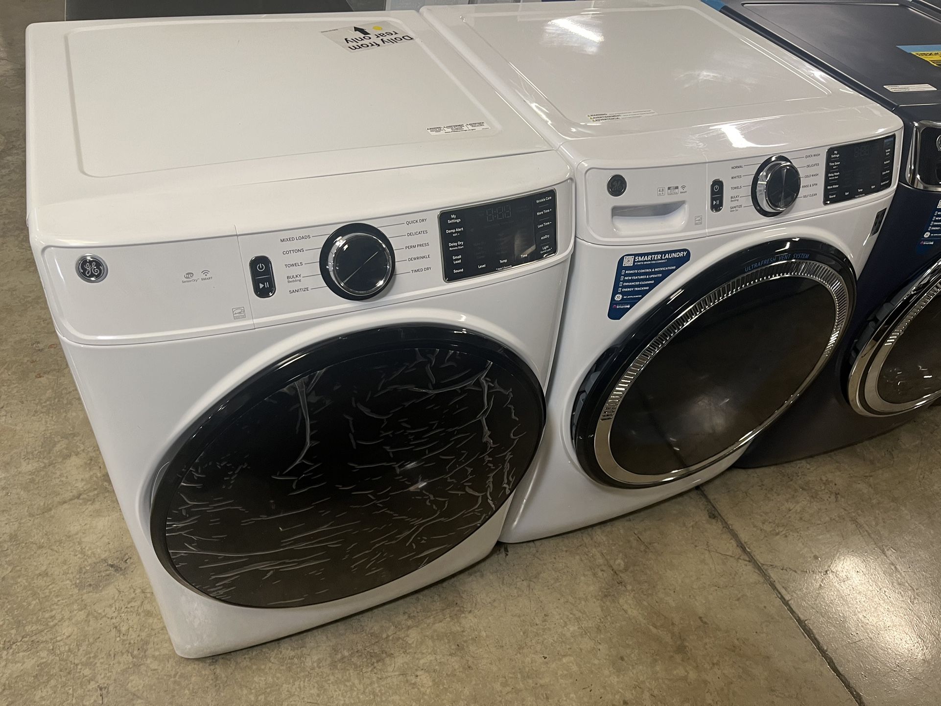 GE FRONT LOAD WASHER AND GAS DRYER