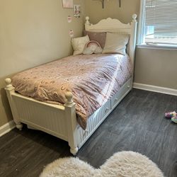 White TWIN TRUNDLE BED FRAME- Frame Only! MATTRESS NOT INCLUDED!