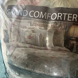 Two Queen Bed Sheet Both New Both For 100$