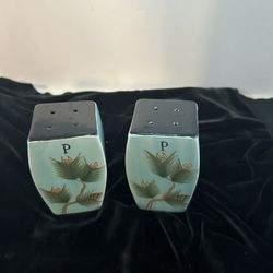 Vintage Ceramic Pepper Shakers Blue Pinecone 