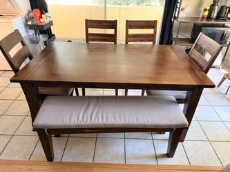 Living Spaces Elle Dining Set