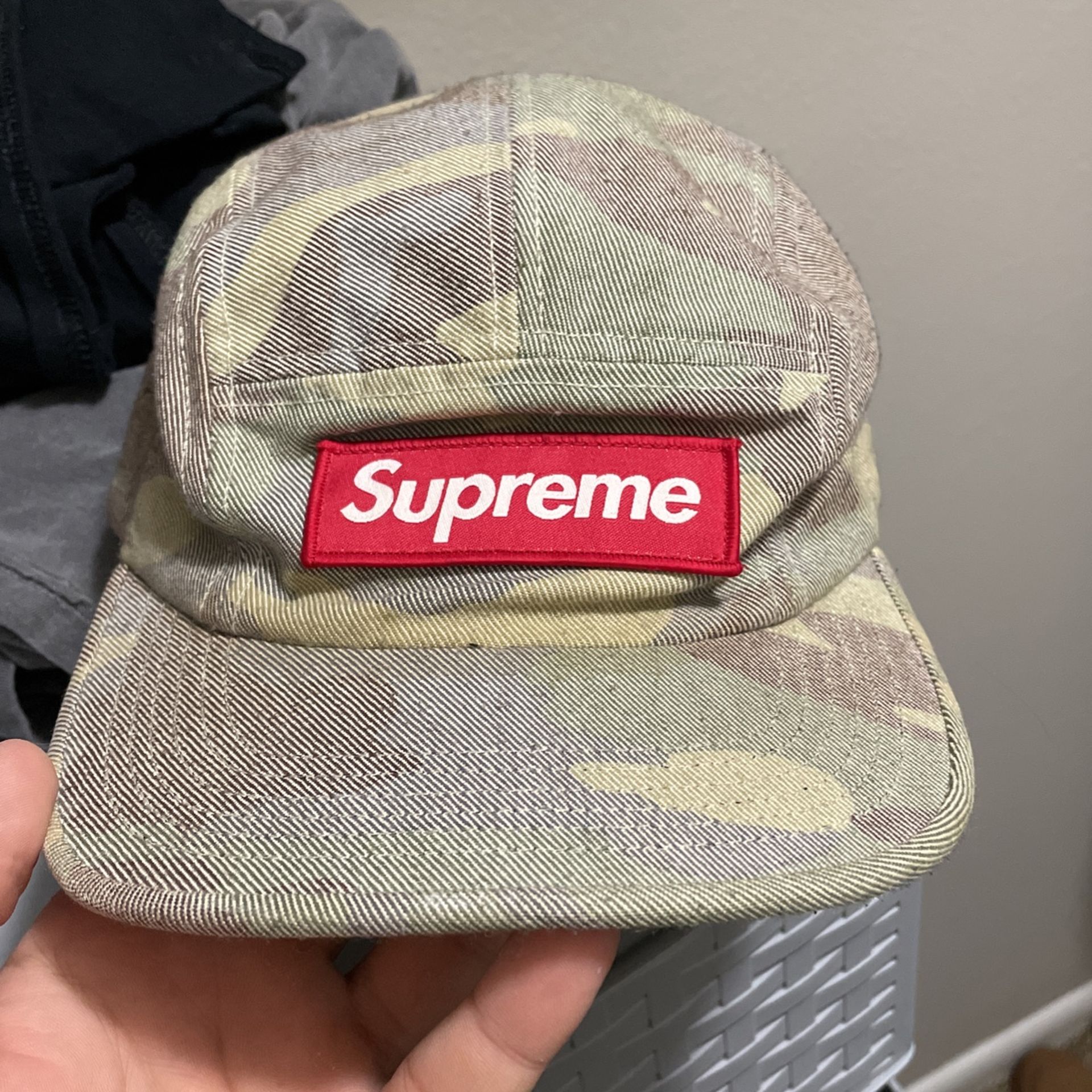 Supreme Camo Hat 