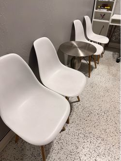 White Mid-Century Modern Eames-Style Chairs – Set of 4