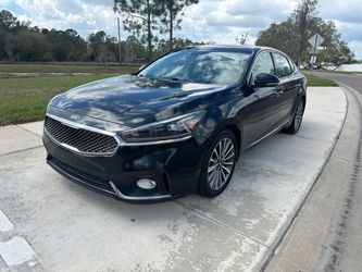 2017 KIA Cadenza
