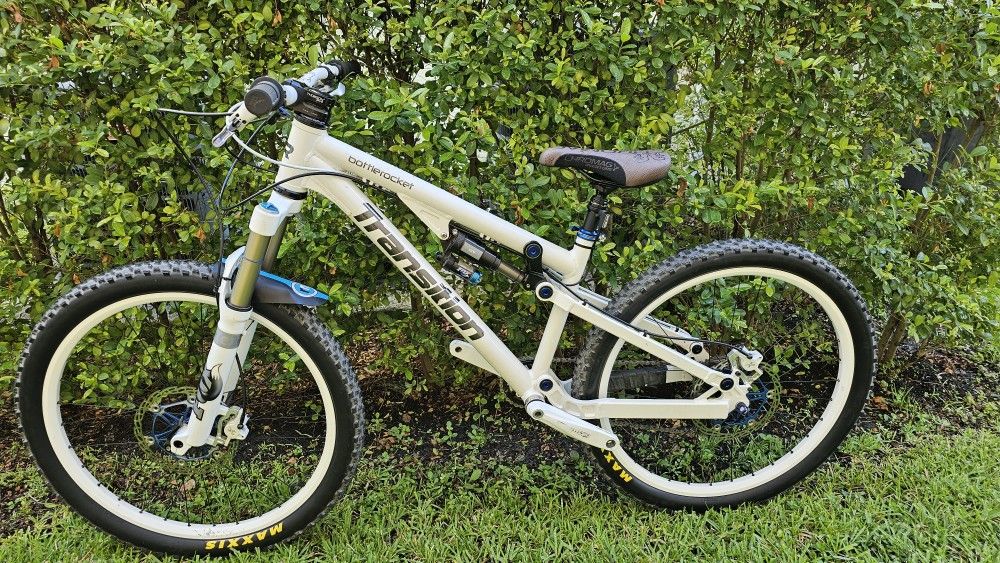 Transition Bottlerocket Medium Perfect Condition