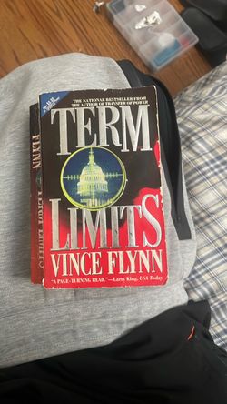 Term Limits by Vince Flynn Paperback