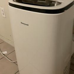 HONEYWELL 12,000 BTU PORTABLE A/C 