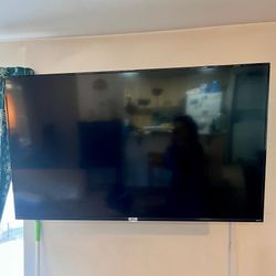 55” TCL FLATSCREEN TV AND BRACKET