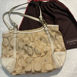 Coach Shoulder Bag 