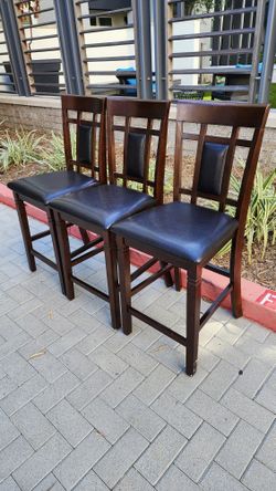 Las Tres Sillas Altas Para Barra Desayunadora Seminuevas Listas Para Usar Super Limpias $80