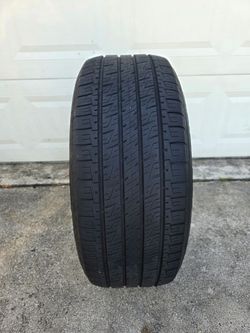 255/50R20 Goodyear Assurance MaxLife tire
