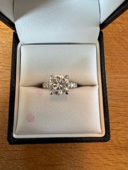 3.09 Ct IGI Certified Lab Diamond Ring | Platinum | E/VVS2 | Like New