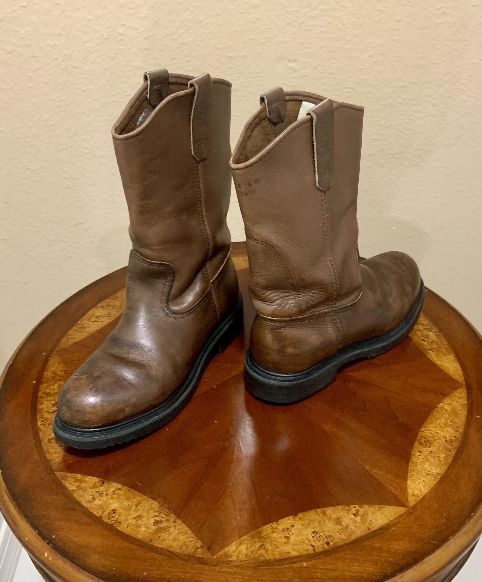 RED WING Men’s BOOTS  (Size 7)