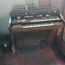 Hammond Organ With Osceolograph