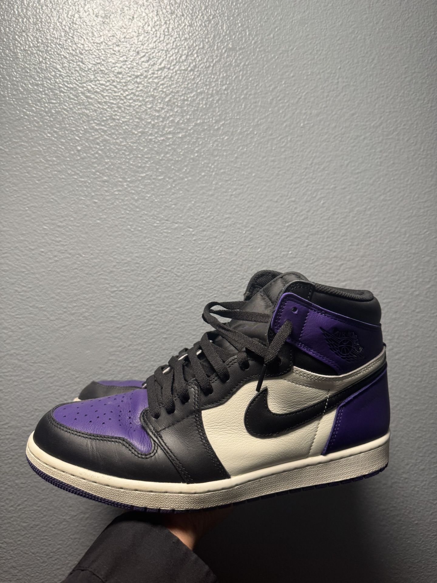 court purple jordan 1s size 12